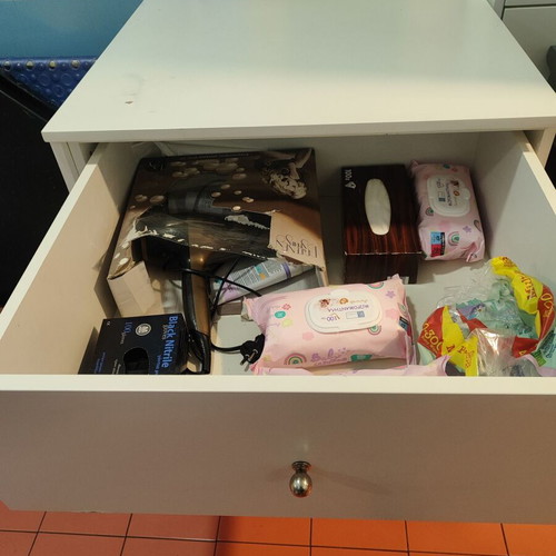 Chest of drawers with changing table like new, white melamine