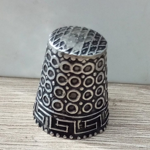 Silver thimble 925 like new