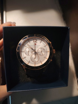 Tommy Hilfiger men's wristwatch new with brown leather strap