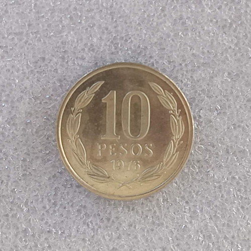 Chile 1976 10 Pesos coin AE-7