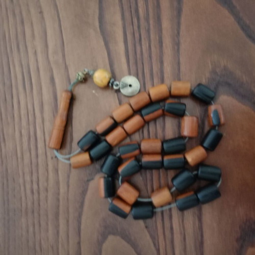 Ebony Worry Beads like new, 33 beads collectible wooden komboloi