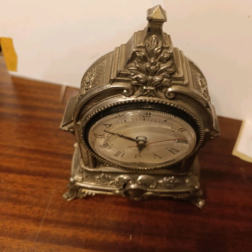 Vintage Quartz Table Clock used, classic style with ornate decoration