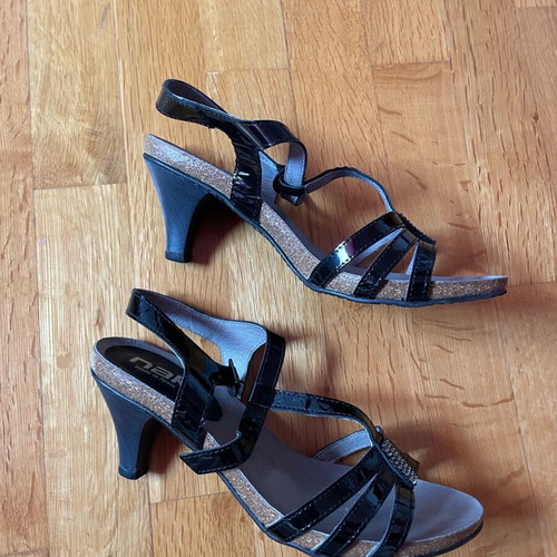 Black women's sandals used, size 38
