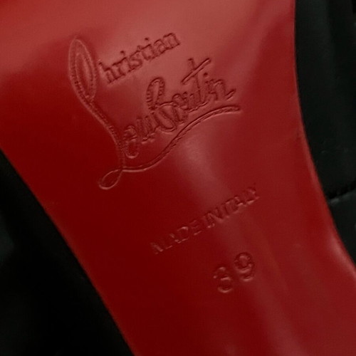 Christian Louboutin Kate black leather pumps size 39