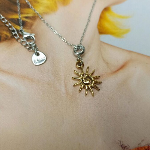 Steel sun necklace new with gold-plated element and chain