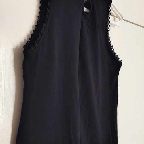 Stradivarius black summer top size Small like new with lace circles