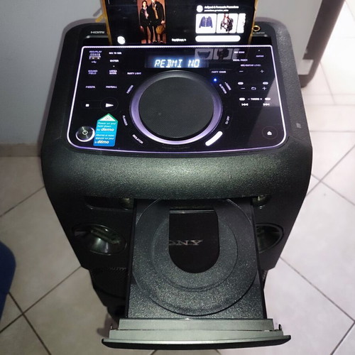 Sony MCH V50 D Bluetooth speaker like new, 600W