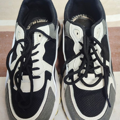 Women's athletic shoes size 38 used, black and white
