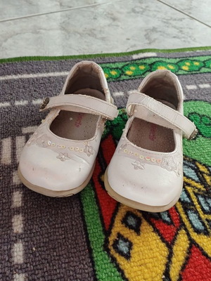 Μπαλαρίνες Feng Shoe μεταχειρισμένες, παιδικές νούμερο 21, άσπρες