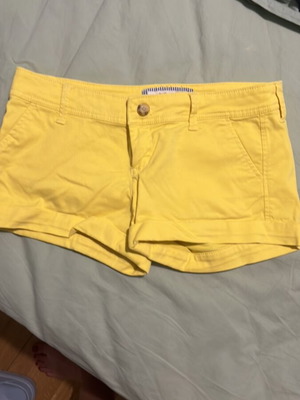 Abercrombie & Fitch yellow shorts, size XS