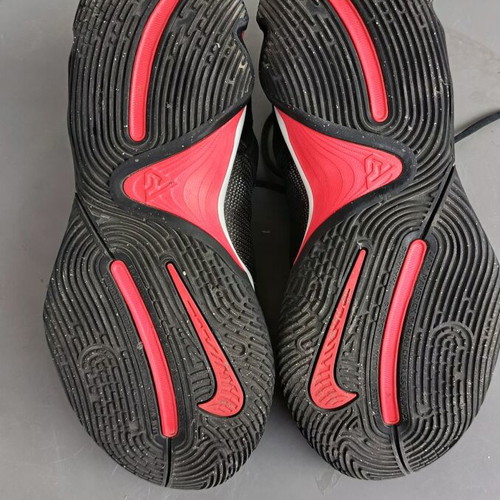 Nike Giannis Immortality 3 DZ7533-004 athletic shoes size 44 black red