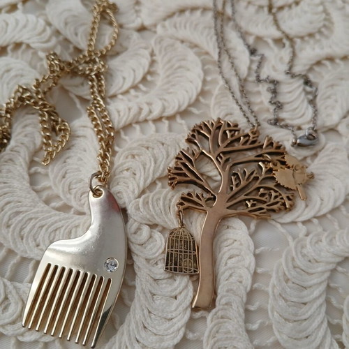 Vintage necklaces set of 2, gold plated, like new
