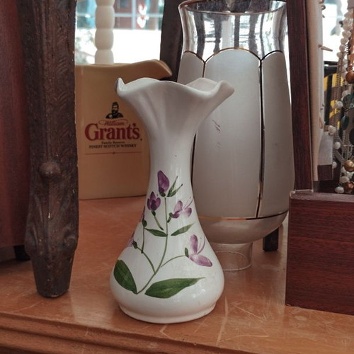 Vintage ceramic vase hand-painted like new