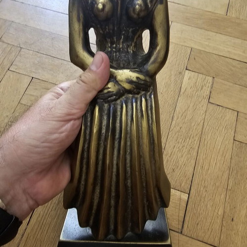 Roza Iliou statue like new, bronze girl with flowers
