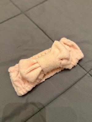 Spa headband new with elastic and bow