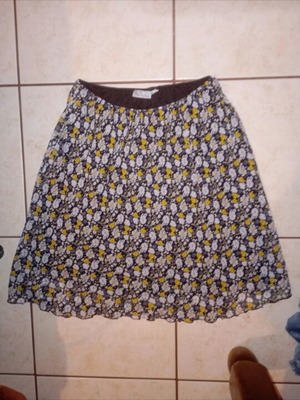Small size floral skirt, suitable for larger