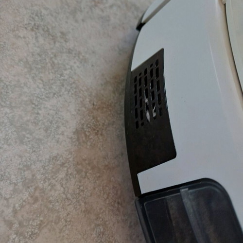Rohnson Mamba Robot Vacuum Like New with Mapping and Wi-Fi White