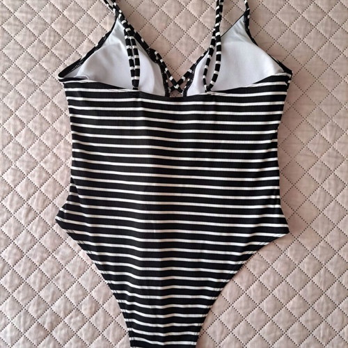 Shein one-piece swimsuit like new, black, size M