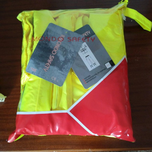 Waterproof set with reflective tapes size L