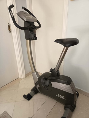 Kettler Paso 107 exercise bike used with small saddle defect