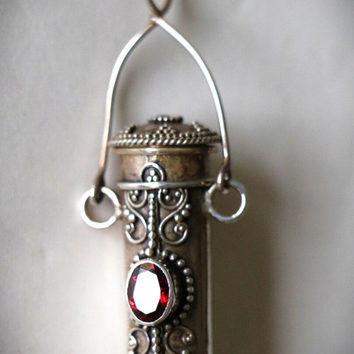 Sterling Silver 925 Granada Hidden Box Pendant New