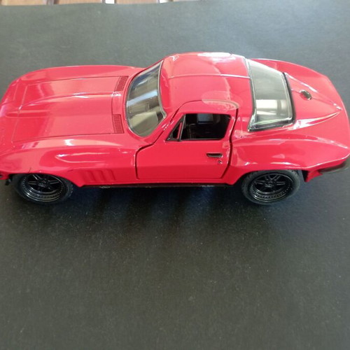 Αυτοκινητάκι συλλεκτικό Corvette κλίμακα 1/32 σαν καινούργιο