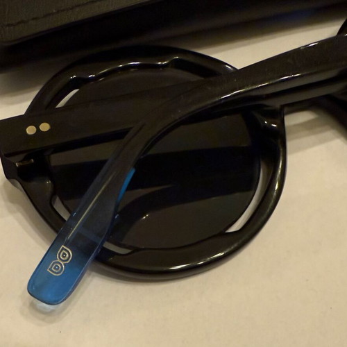 Urban Owl sunglasses like new, black