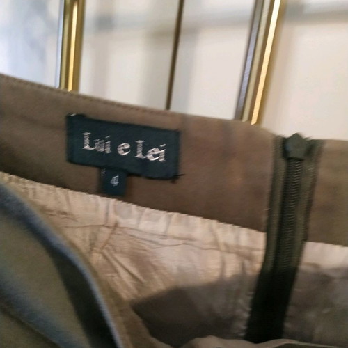 Lui E Lei skirt new with lining size M