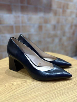 Zara Basic black pumps used, size 41, medium heel