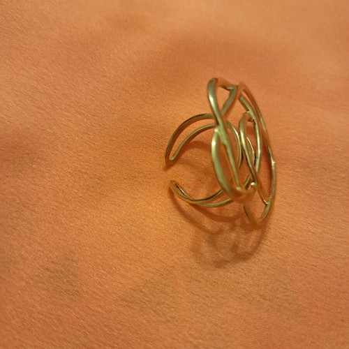 Ring new, gold-colored stainless steel