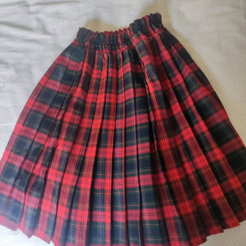 Skirt for 10 years old like new, red multicolor