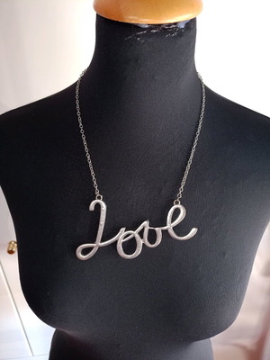 Silver y2k necklace with Love letters like new