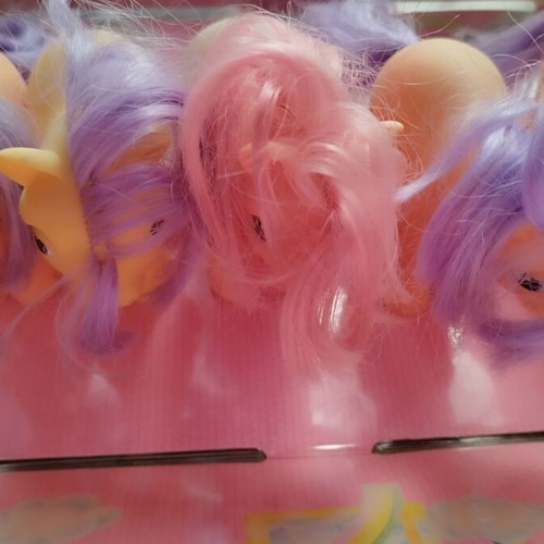 My Little Pony El greco βαλιτσάκι με 5 πόνυ μεταχειρισμένο, σε μέτρια κατάσταση
