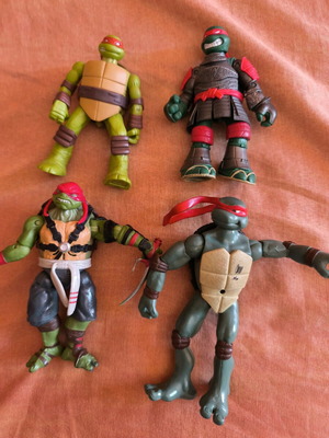Ninja Turtles used figures set