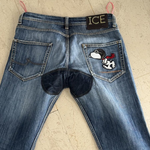 Iceberg Jean Peanuts used, collectible Snoopy edition, blue