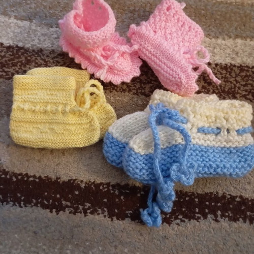 Baby booties set of 3 pairs new