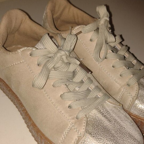 Sneakers women's flatforms beige-ecru with metallic details like new