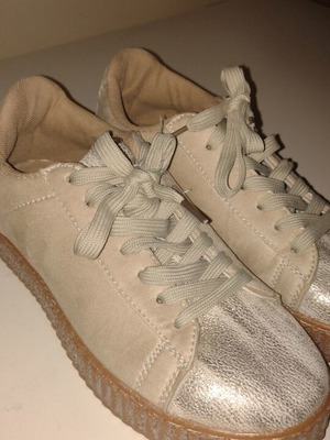 Sneakers women's flatforms beige-ecru with metallic details like new