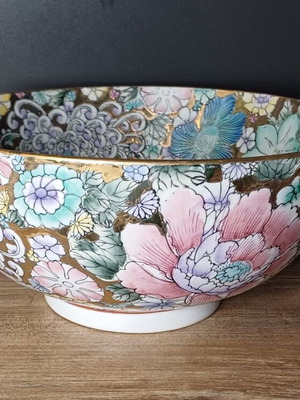 Porcelain bowl like new with mille fleurs pattern