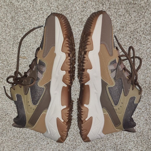 Seerhkls Unisex Athletic Shoes Size 40 New Beige Brown