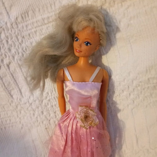 Lucky Ind Ltd 1993 vintage doll used in very good condition