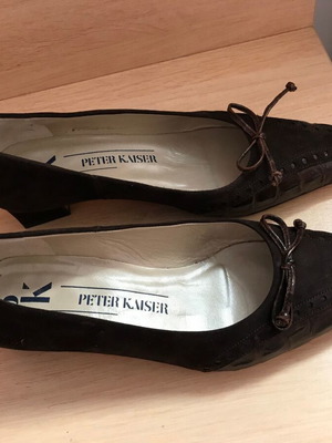 Peter Kaiser small brown heels new, unworn