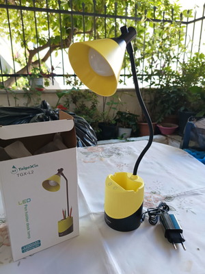 TaigeXin LED Desk Lamp TGX-L2 USB Rechargeable with Pen Holder