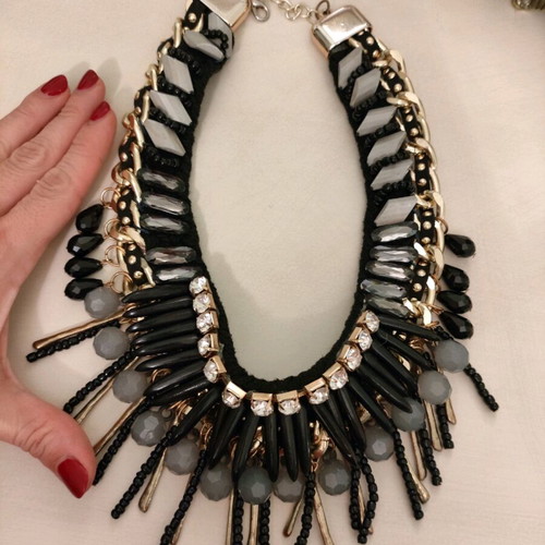 Y2K necklace with beads like new, black and gold