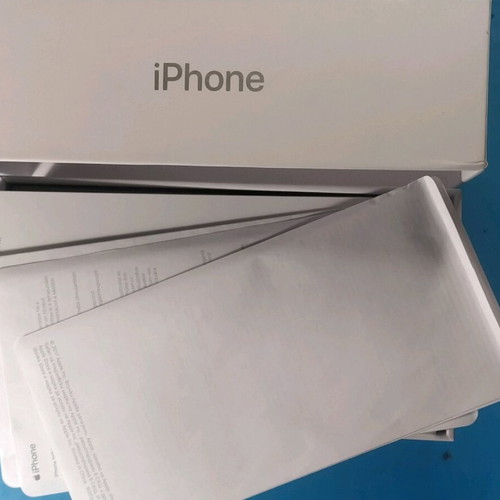 iPhone 8 silver 64GB box only with documents