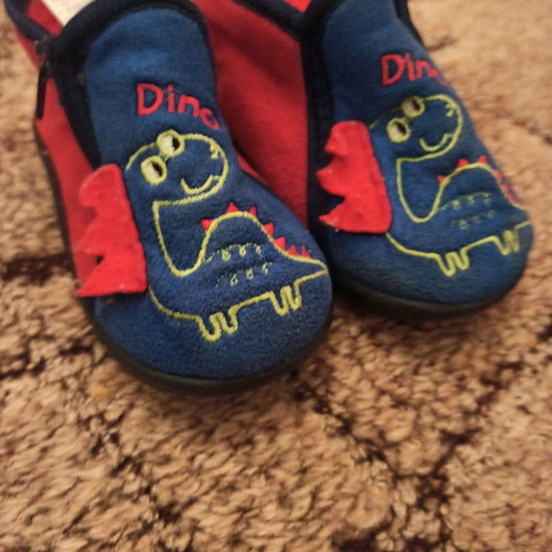 Children's slipper shoe size 21 with silicone sole and soft fabric