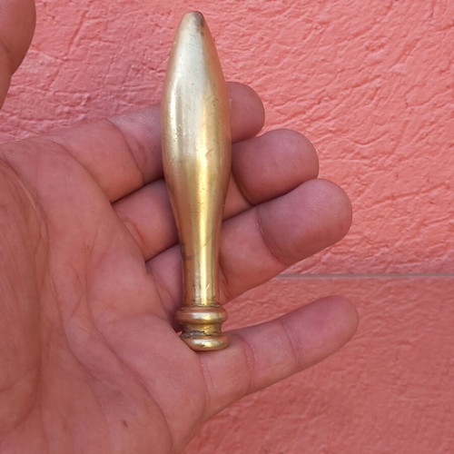 Brass finial used, with thick base