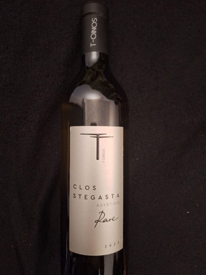 Clos Stegasta Asyrtiko white wine new from Tinos