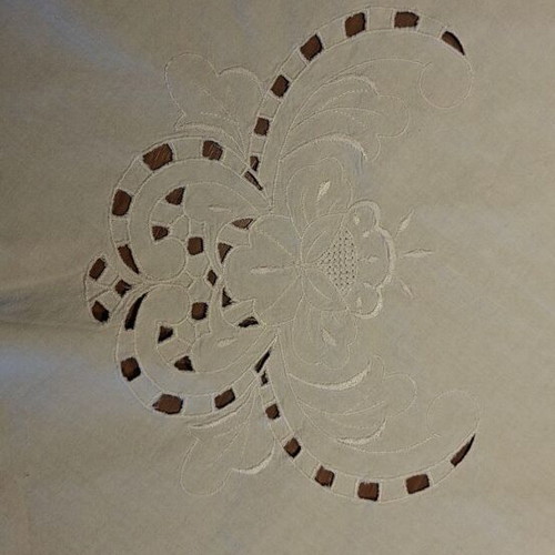 Vintage round tablecloth with white Richelieu cutwork embroidery, 165 cm