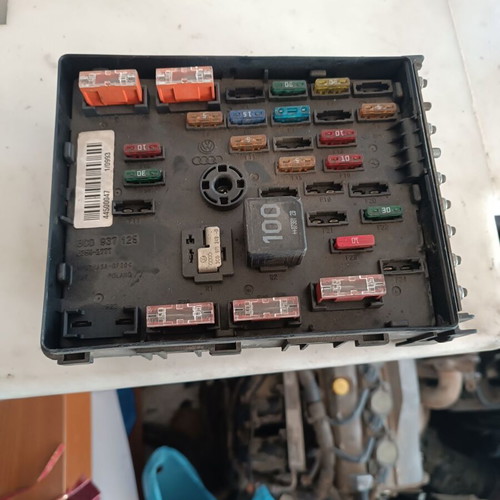 Fuse box for Group VAG '05-'12 like new, code 3C0937125